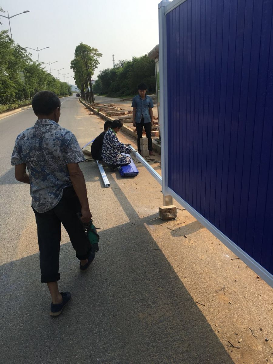 湖南长沙银杉路与北津城路装置pvc围挡-amjs澳金沙门线路首页实业洛阳围挡厂家
