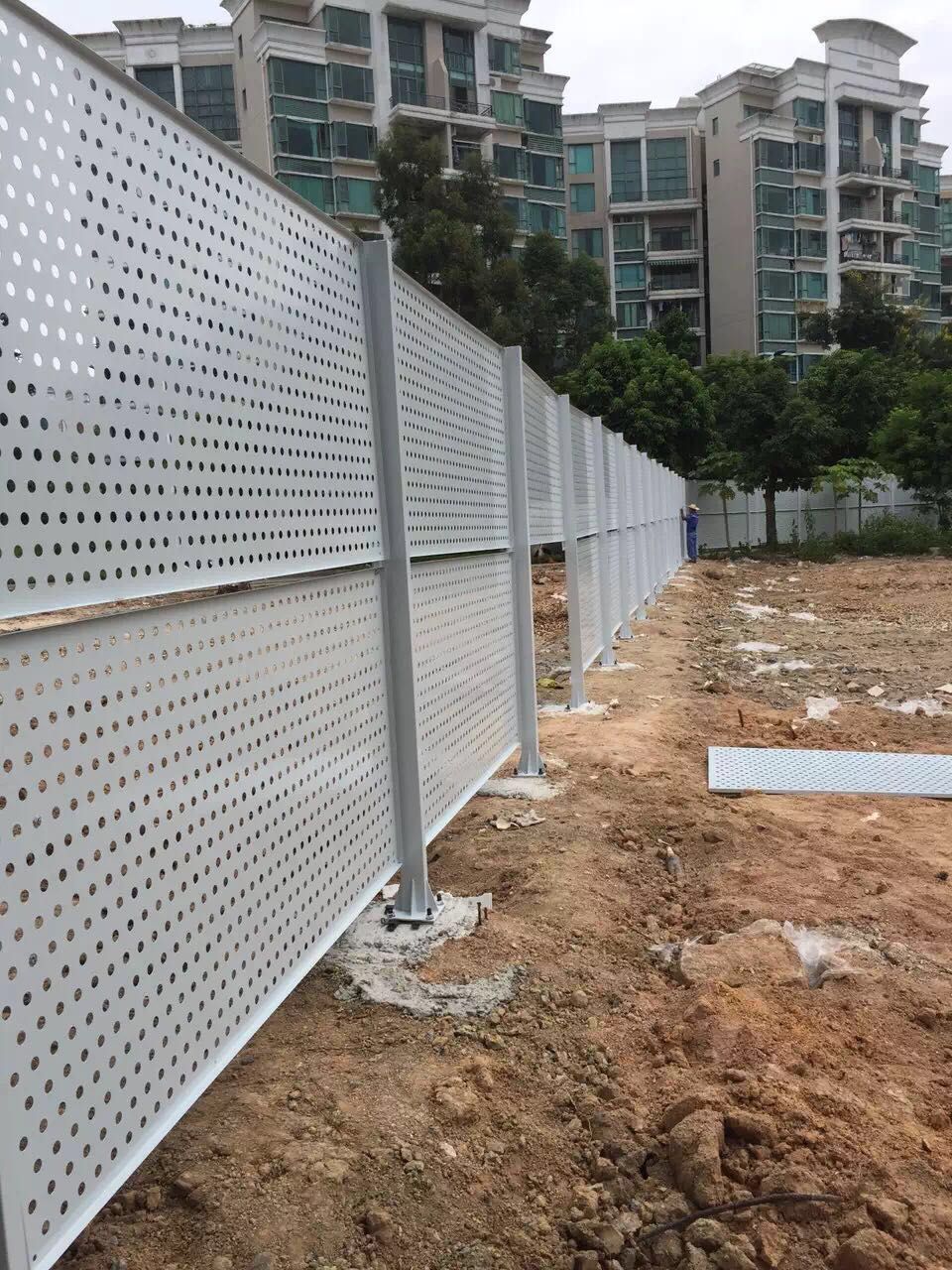 法库工地施工冲孔网围挡批发-amjs澳金沙门线路首页实业洛阳围挡厂家