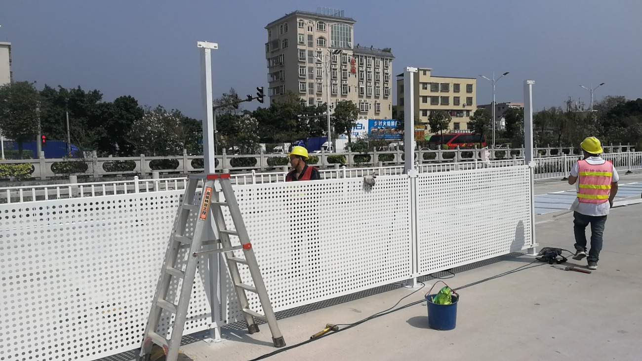 法库工地施工冲孔网围挡批发-amjs澳金沙门线路首页实业洛阳围挡厂家