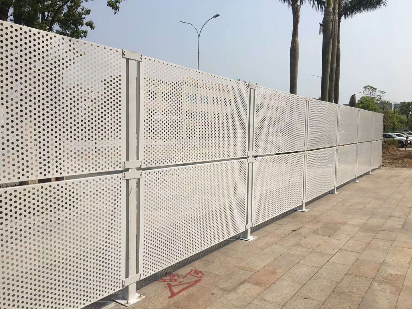 法库工地施工冲孔网围挡批发-amjs澳金沙门线路首页实业洛阳围挡厂家
