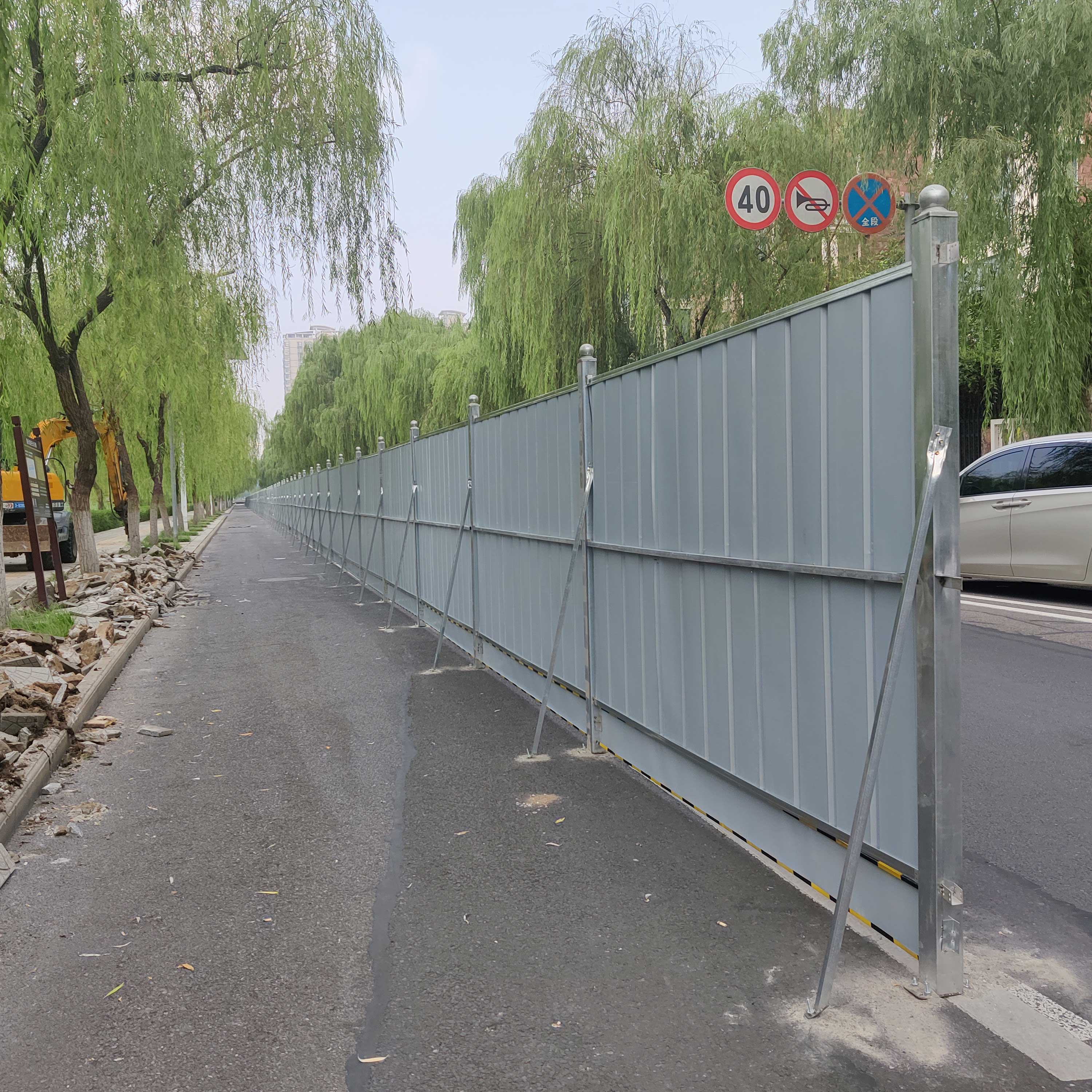 洛阳市洛龙区美茵街人工湖整改项目围挡装置案例-amjs澳金沙门线路首页实业洛阳围挡厂家
